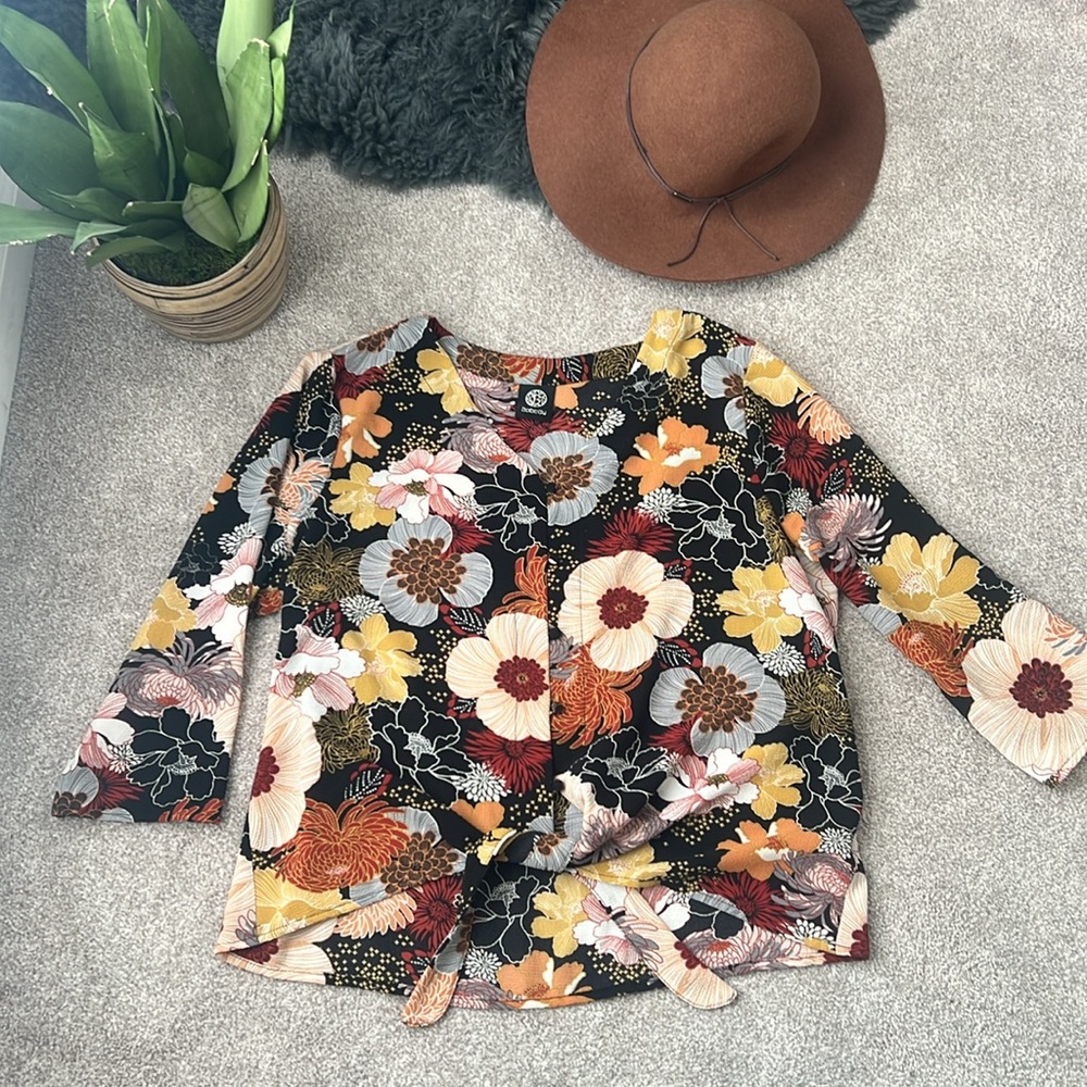 Bobeau Floral Bohemian Blouse Top size XL button down with tie waist